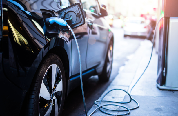 7 Steps to Start Your Career in Hybrid & Electric Vehicles Industry