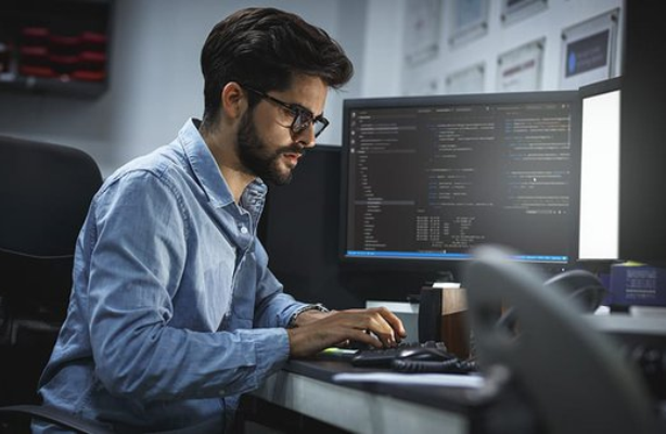7 Surprising Benefits of Learning Full Stack Web Development